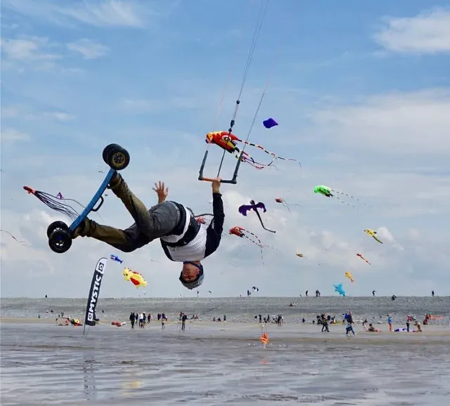 Westward Ho! Kite Surfing