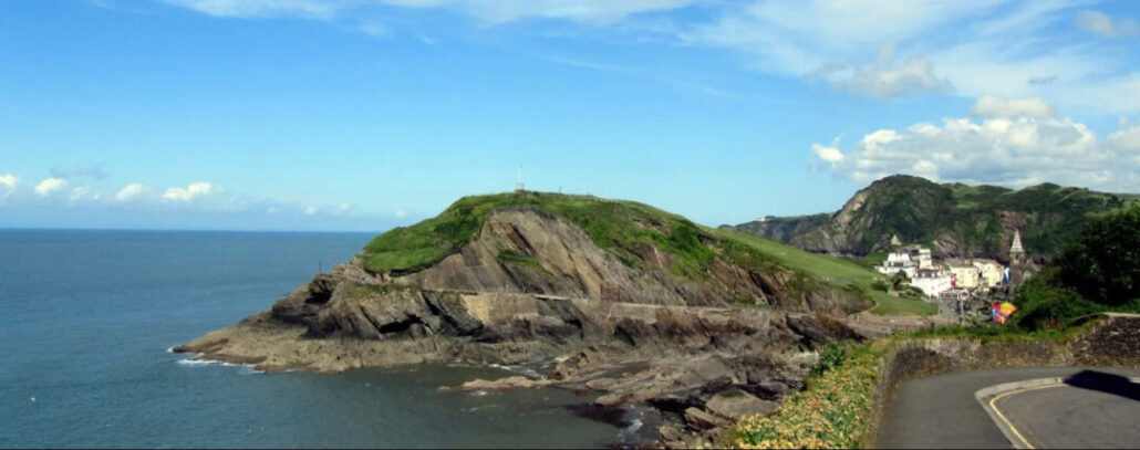 South West Coastal Path to Woolacombe through Ilfracombe